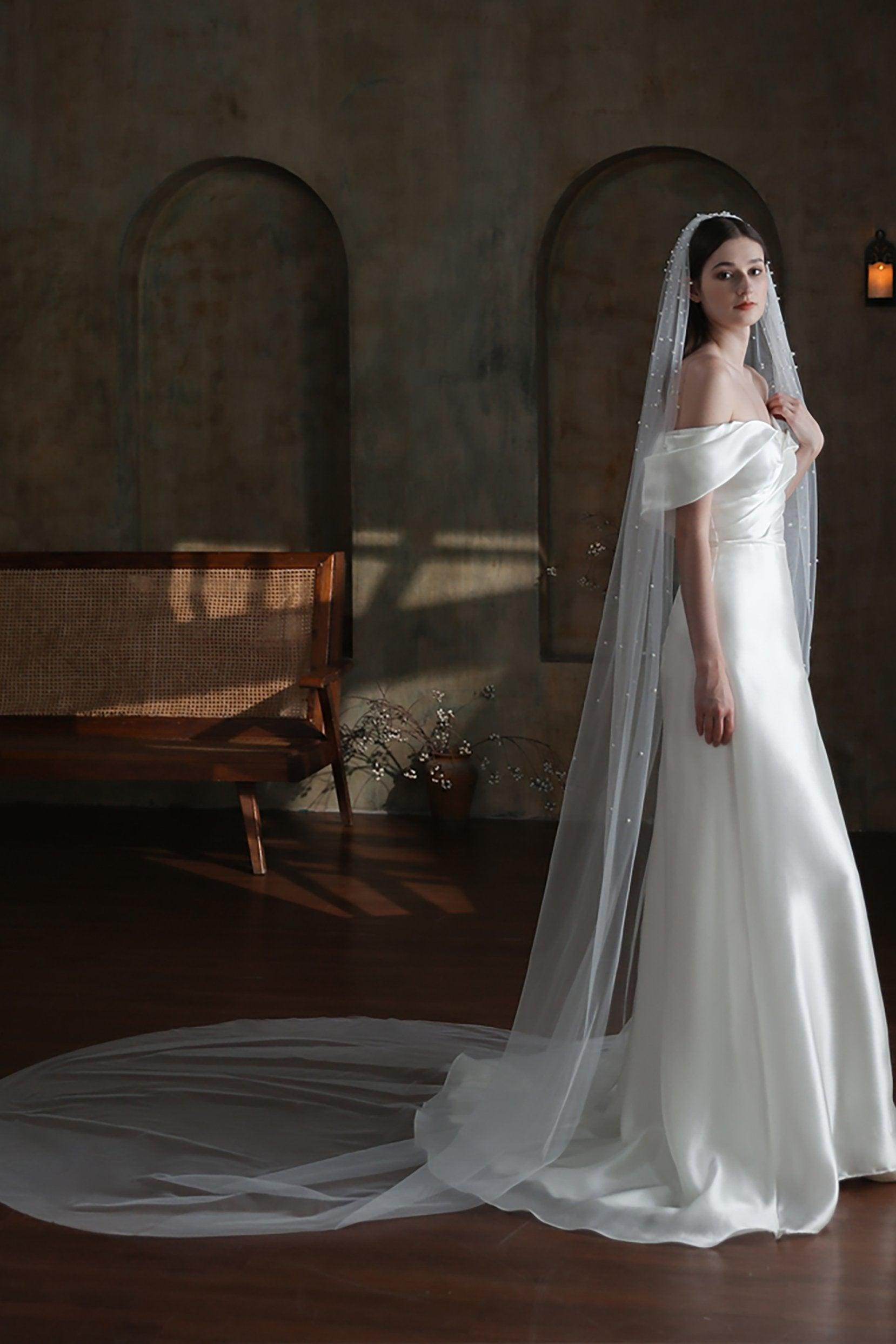 One-tier Cut Edge Tulle Chapel Veils with Pearls CV0318 - COCOMELODY